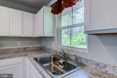 242 Sage Cir, Winchester, VA 22603 - photo 5