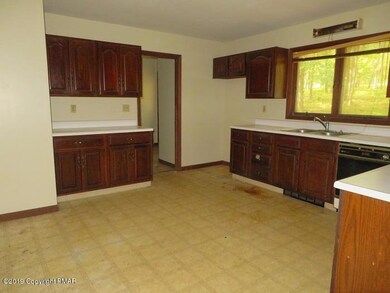 257 Fawn Lake Dr, Hawley, PA 18428 - photo 6