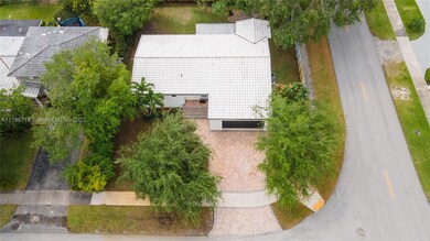 8350 SW 18th St, Miami, FL 33155 - photo 4