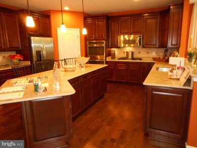 6609 Senecca Ln, Sykesville, MD 21784 - photo 7