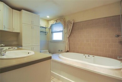 8 Old Salt Rd, Old Orchard Beach, ME 04064 - photo 5