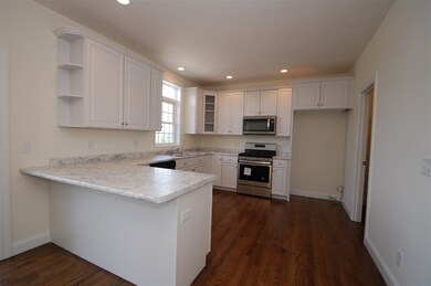 126 Brookview Dr, Hooksett, NH 03106 - photo 2