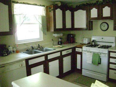 46 Waverly St, Potsdam, NY 13676 - photo 3