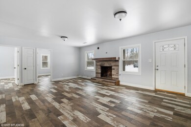 03_17917HoderRd_165_LivingRoom_HiRes