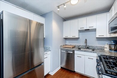 31 Lantern Ln unit 8, Dracut, MA 01826 - photo 6