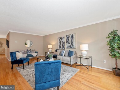 36 Cottage Field Ct, Germantown, MD 20874 - photo 4