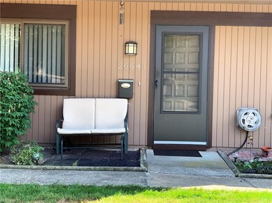 26641 Lake of the Falls Blvd, Olmsted Falls, OH 44138 - photo 3