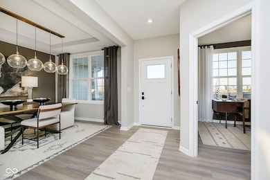 562 Corbin Way, Avon, IN 46123 - photo 2