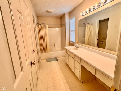 2308 Valley Creek West Ln, Indianapolis, IN 46229 - photo 7