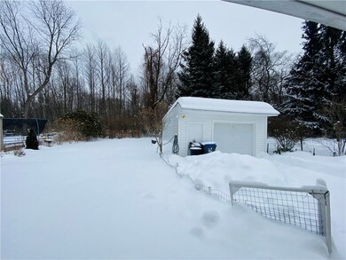 631 Zephyr Ave, Erie, PA 16505 - photo 2