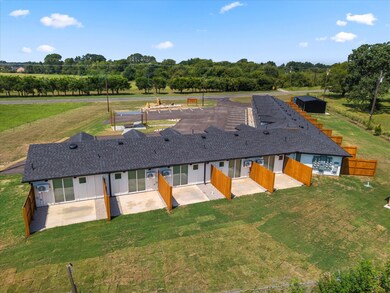 900 S Tool Dr unit 8, Tool, TX 75143 - photo 3