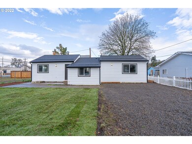 104 E 2nd St, Amity, OR 97101 - photo 3