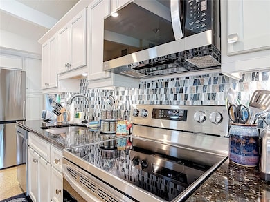 657 S Pine St, New Smyrna Beach, FL 32169 - photo 7