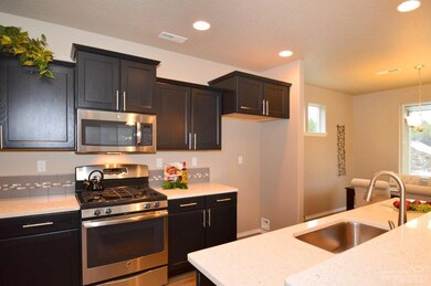 61765 SE Camellia St, Bend, OR 97702 - photo 3