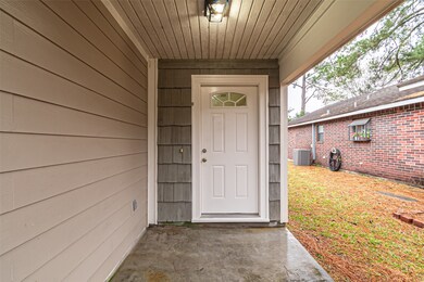 629 Carrell St unit B, Tomball, TX 77375 - photo 4