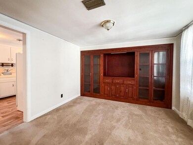 Dining room “built-in” by local craftsman Neil Hin