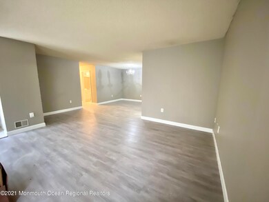 216 Sapphire Ln unit 577, Franklin Park, NJ 08823 - photo 5