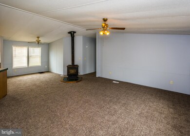 1 Thomas Ln, Edgemere, MD 21219 - photo 6