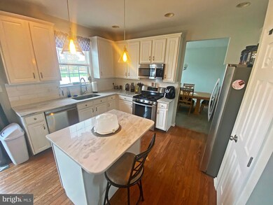 772 Sherwood Dr, Williamstown, NJ 08094 - photo 4