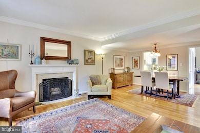 3542 Hamlet Place, Chevy Chase, MD 20815 - photo 5