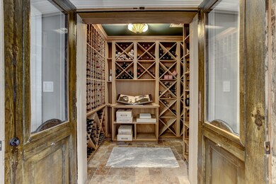 204 Kensington Ct, Houston, TX 77024 - photo 7