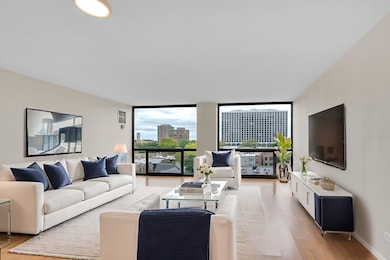 4343 N Clarendon Ave unit 707, Chicago, IL 60613 - photo 2