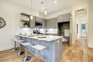 8972 Zurcher Ln, Houston, TX 77080 - photo 2