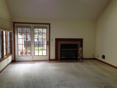 8 Standish Dr, Glenmont, NY 12077 - photo 5