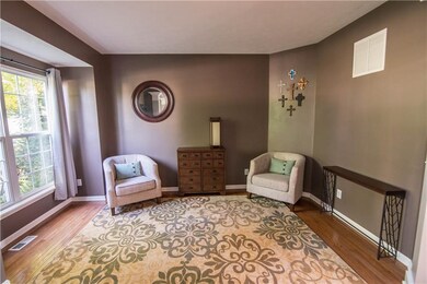 12039 Sellerton Dr, Fishers, IN 46037 - photo 3