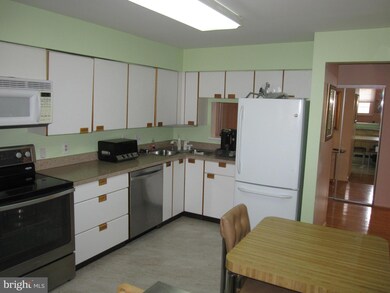 11 Friendswood Ct unit A, Baltimore, MD 21209 - photo 5