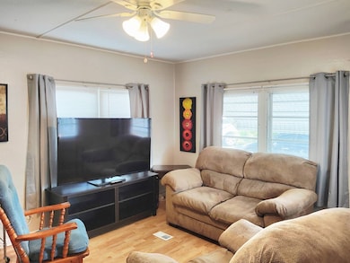 370 53rd Ave N unit 230, Saint Petersburg, FL 33703 - photo 4