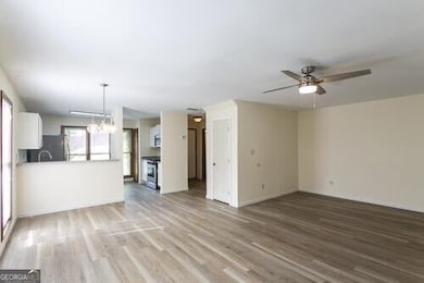 4887 Autumn Cir, Stone Mountain, GA 30088 - photo 5