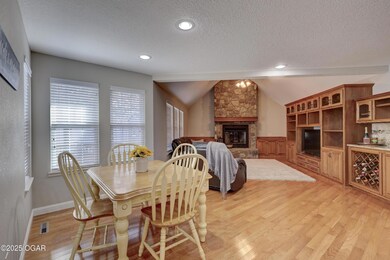 401 Dogwood Trails Loop, Carl Junction, MO 64834 - photo 6