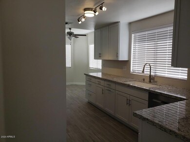 Lots of storage in Kitchen!