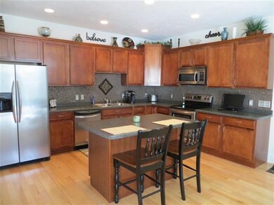 5203 Teaberry Ln unit 6, Fitchburg, WI 53711 - photo 3