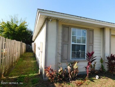 4268 Jillian Dr, Jacksonville, FL 32210 - photo 5