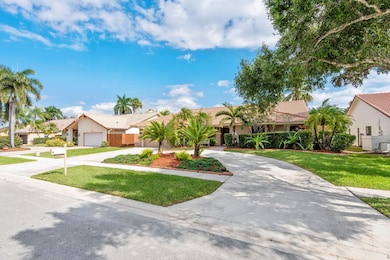 1120 NW 100th Way, Plantation, FL 33322 - photo 3