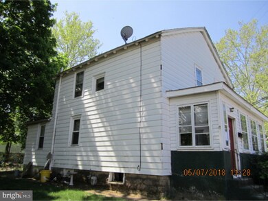 272 W Adams St, Paulsboro, NJ 08066 - photo 4