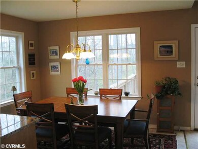 Breakfast Nook - Breakfast area with Park like Vie