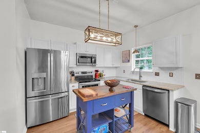 111 Golden Crest Ct, Mauldin, SC 29662 - photo 3