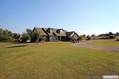 Another view of the front of the house.