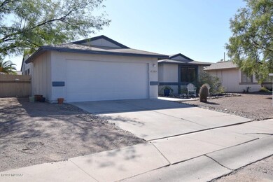 5884 N Edenbrook Ln, Tucson, AZ 85741 - photo 3
