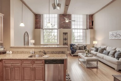 195 Mcgregor St unit 126, Manchester, NH 03102 - photo 4