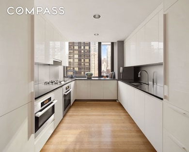 50 United Nations Plaza unit 6B, New York, NY 10017 - photo 6