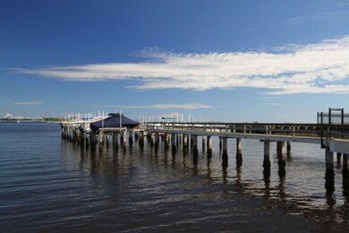Laurens Place 2A_private dock