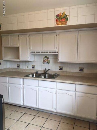 2317 N 31st Kitchen