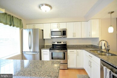 8415 Cedar Falls Ct, Springfield, VA 22153 - photo 2