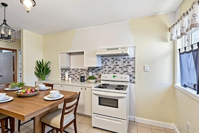 1337 N 43rd St, Milwaukee, WI 53208 - photo 5