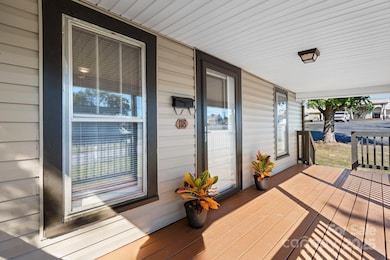 118 26th St SW, Hickory, NC 28602 - photo 3