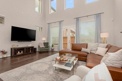 1126 Shepherd Oaks Dr, Houston, TX 77018 - photo 6